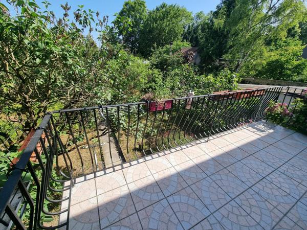 Au Mée village, Meulière de 115 m2 sur un terrain de 637 m2