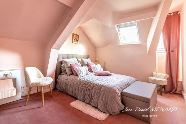 Appartement à DINAN, 22100 - 6 pièces 200m²