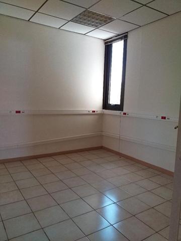 BUREAUX AGENCÉS LE LAMENTIN 67M2