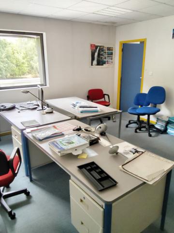 A LOUER - Parc d'activités ESTER - Bureaux rénovés de 256 m²
