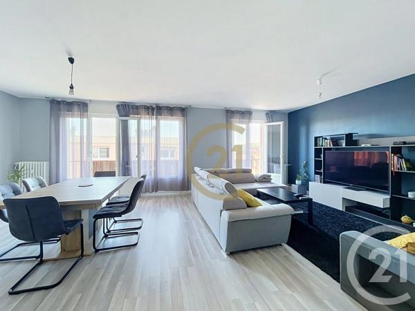 Appartement F4 à vendre  4 pièces - 90,86 m 2   BELFORT  - 90