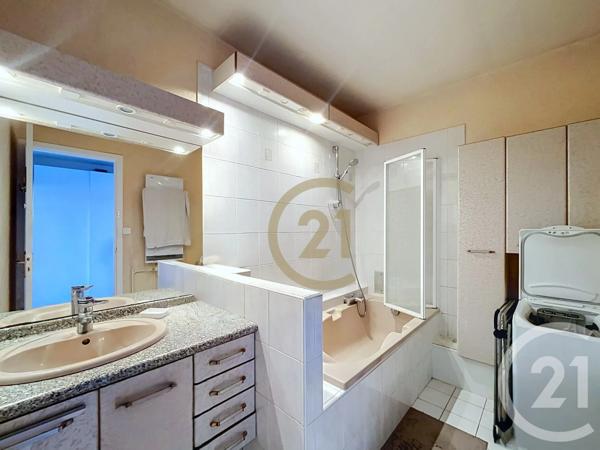 Appartement F4 à vendre  4 pièces - 90,86 m 2   BELFORT  - 90