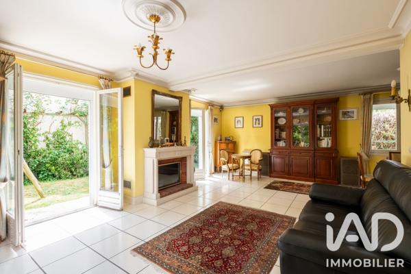 Maison à vendre 6 pièces 123 m² Fontenay-le-Fleury