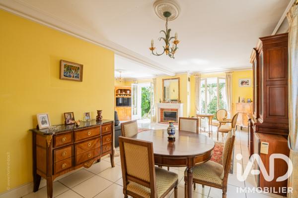 Maison à vendre 6 pièces 123 m² Fontenay-le-Fleury