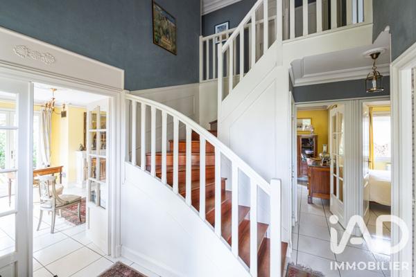 Maison à vendre 6 pièces 123 m² Fontenay-le-Fleury