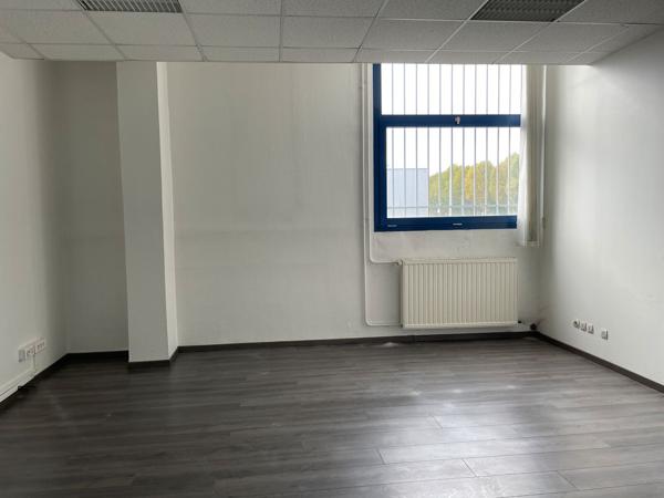 Bureaux à louer à LE PETIT QUEVILLY 76140