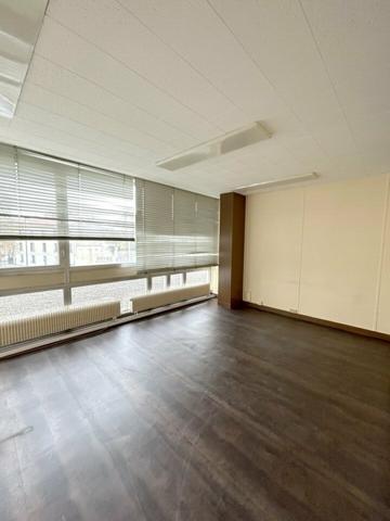 BUREAUX à VENDRE de 186 m²