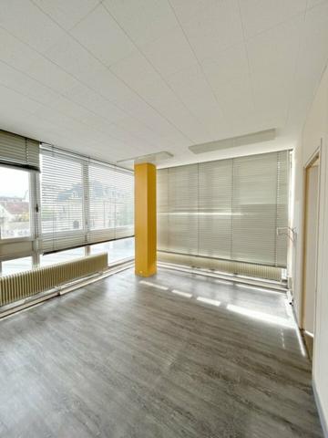 BUREAUX à VENDRE de 186 m²