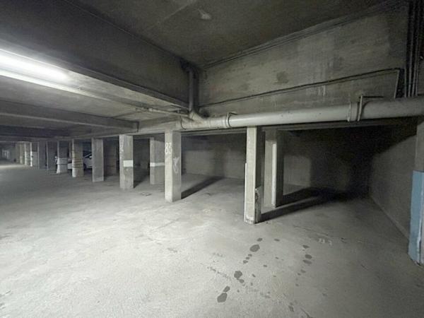 BUREAUX à VENDRE de 186 m²