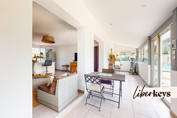 GUJAN-MESTRAS – ENSEMBLE RARE : MAISON T4 + PISCINE + STUDIO T2 INDÉPENDANT