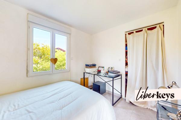 GUJAN-MESTRAS – ENSEMBLE RARE : MAISON T4 + PISCINE + STUDIO T2 INDÉPENDANT
