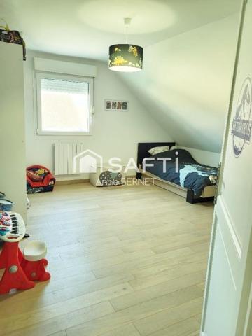 TRES BELLE MAISON  A BESSONCOURT
