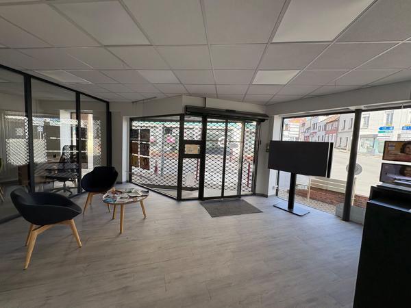 A VENDRE IMMEUBLE MIXTE 208 M2 SAINT JUST EN CHAUSSÉE