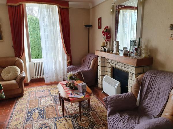 Propriete  7 pièce(s)  6 chambre(s)  180 m²