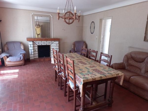 Propriete  7 pièce(s)  6 chambre(s)  180 m²
