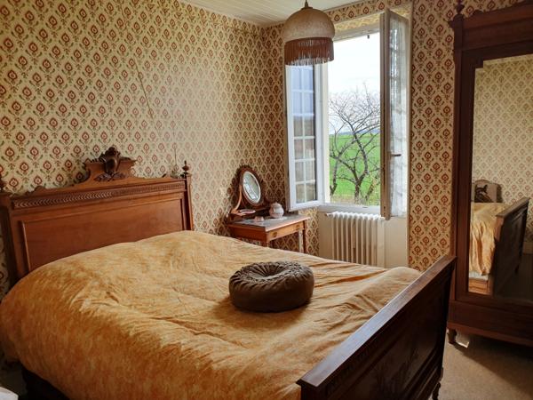 Propriete  7 pièce(s)  6 chambre(s)  180 m²
