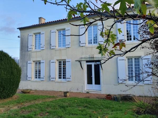 Propriete  7 pièce(s)  6 chambre(s)  180 m²