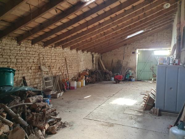 Propriete  7 pièce(s)  6 chambre(s)  180 m²