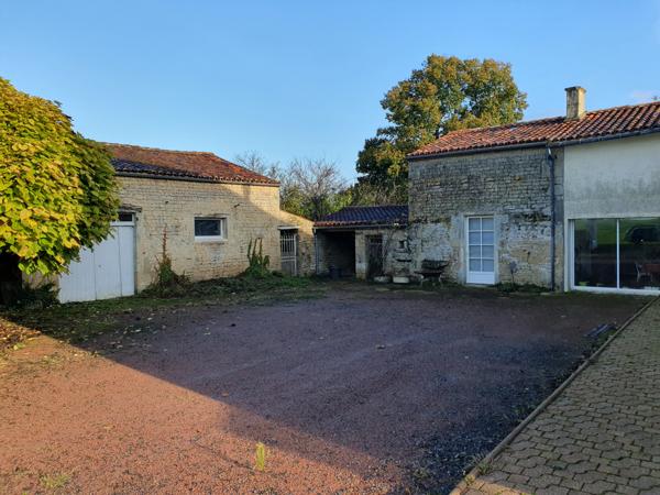 Propriete  7 pièce(s)  6 chambre(s)  180 m²