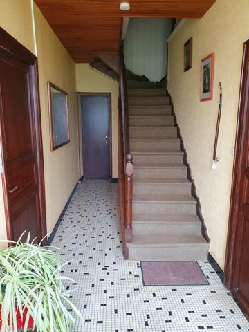 Propriete  7 pièce(s)  6 chambre(s)  180 m²