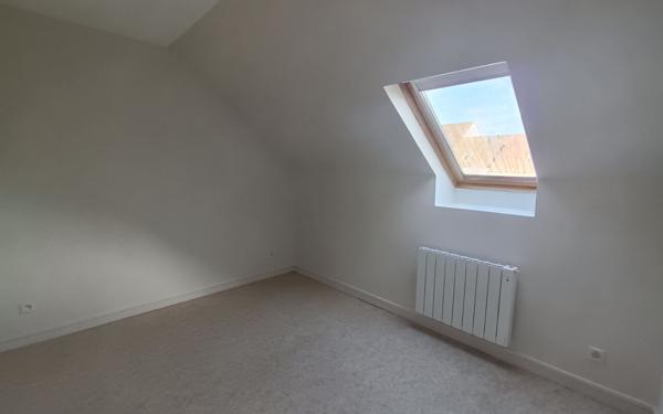 Maison à louer    3 pièces • 62 m2 Aillant-sur-Milleron