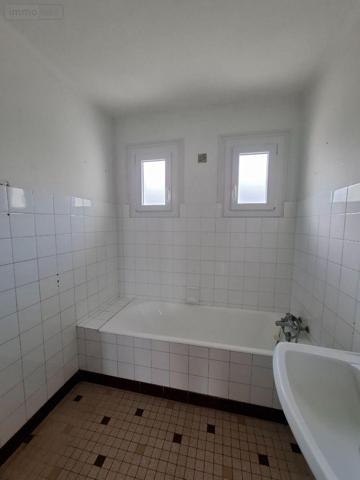 Maison individuelle à vendre à Gouarec dans les Côtes-d'Armor (22570), ref : 22075-MA01660