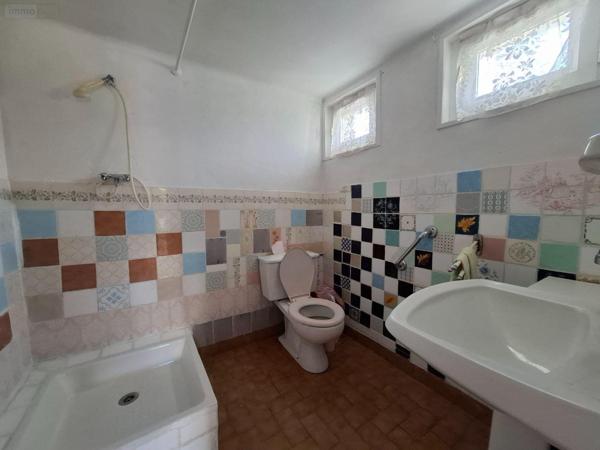 Maison individuelle à vendre à Gouarec dans les Côtes-d'Armor (22570), ref : 22075-MA01660