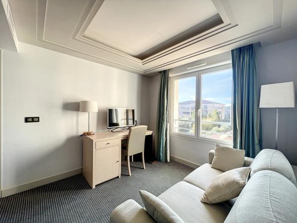 Dpt Hérault (34), à vendre JUVIGNAC appartement T2 de 25,54 m2 en résidence de tourisme avec piscine + Parking