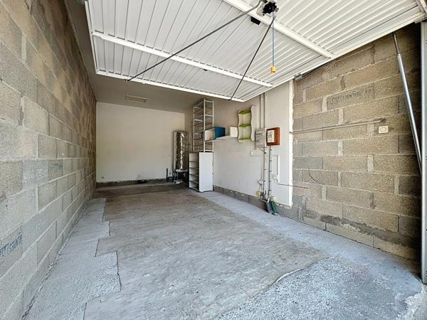 Maison à vendre 4 pièces de plain pied, SAINT GEORGES D'ORQUES (34)+ 454 m2 de terrain piscinable+ garage+ parking