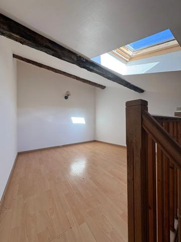 Maison de village avec cour à SAINT THIBERY (34)