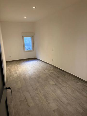 Maison de village avec cour à SAINT THIBERY (34)