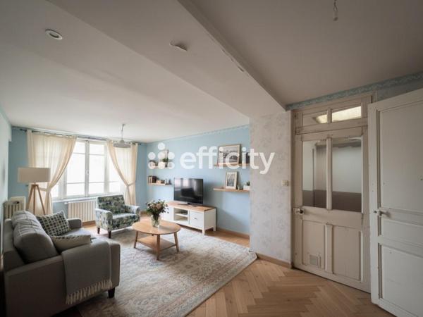 Maison 9 pièces - 153 m²