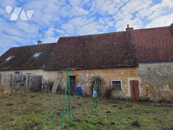 GARAGE ET MAISON ANCIENNE JARDIN