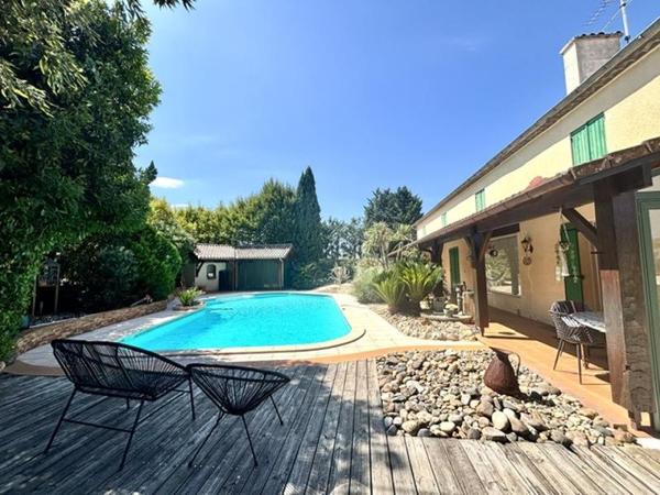 Maison à vendre 348 480 € Sainte-Bazeille 7 p 252 m² DPE D
