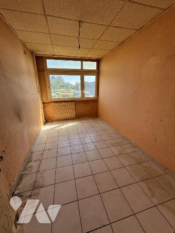 Appartement T4 (environ 75 m² habitables) situé au RDC