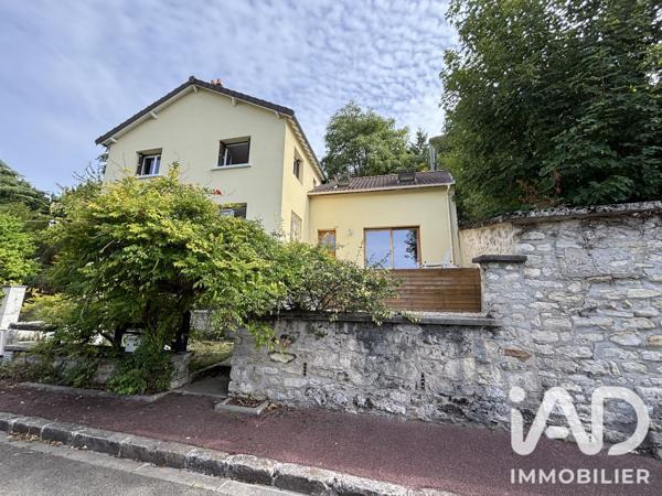 Maison à vendre 9 pièces 202,36 m² Saint-Germain-en-Laye
