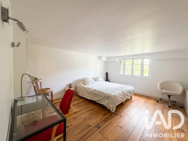 Maison à vendre 9 pièces 202,36 m² Saint-Germain-en-Laye