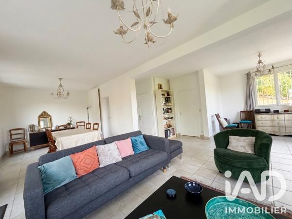 Maison à vendre 9 pièces 202,36 m² Saint-Germain-en-Laye