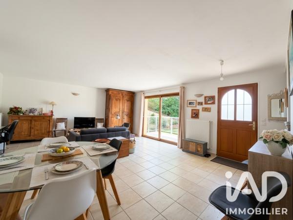 Maison à vendre 9 pièces 202,36 m² Saint-Germain-en-Laye