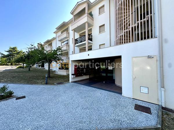 Vente
                Appartement51 m² - 2 Pièces -
                    PESSAC (33600)
