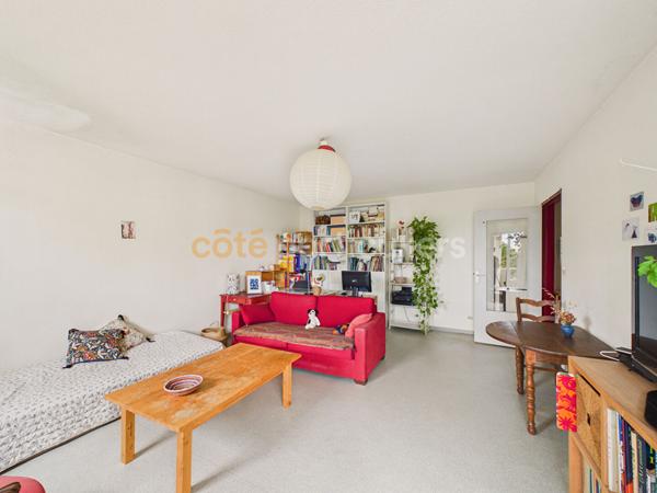Vente
                Appartement51 m² - 2 Pièces -
                    PESSAC (33600)