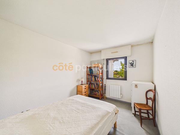 Vente
                Appartement51 m² - 2 Pièces -
                    PESSAC (33600)
