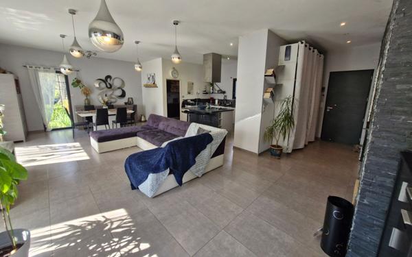 Maison à vendre    5 pièces •  Laure-Minervois