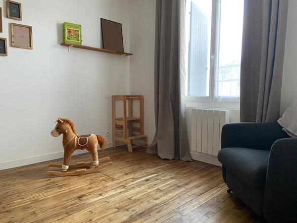 St Hilaire De Riez 3 logements (6 ch et 153 m2 au total) à 80 m de la forêt et 700 m du centre commercial