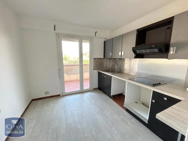 Appartement à louer 2 pièces 59.3m²