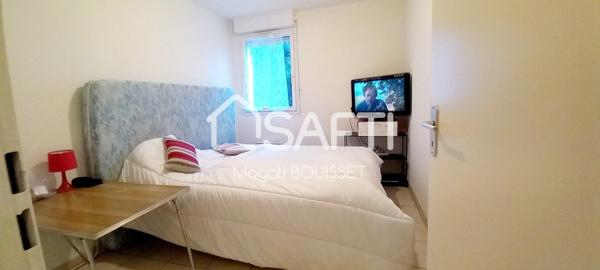 Appartement T2 de 40m²  avec une terrasse dans une résidence sécurisée et place de parking.