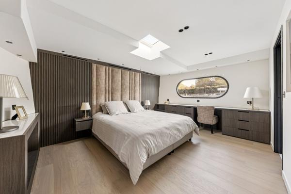Vente Péniche de luxe Paris 16 5 Pièces 230 m²