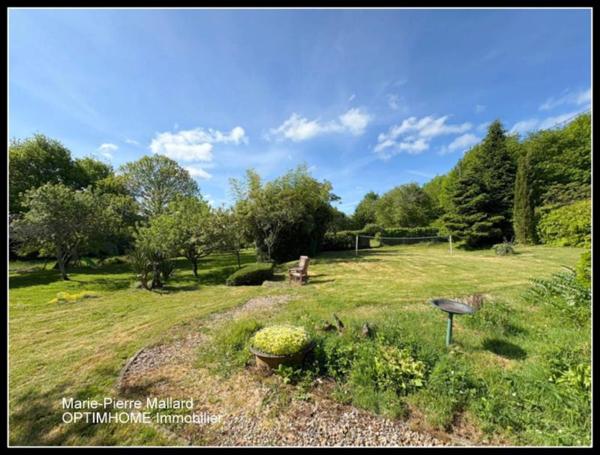 Magnifique propriété à la campagne à cinq minutes des commodités, sans vis à vis