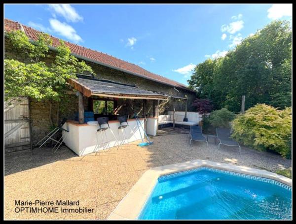 Magnifique propriété à la campagne à cinq minutes des commodités, sans vis à vis