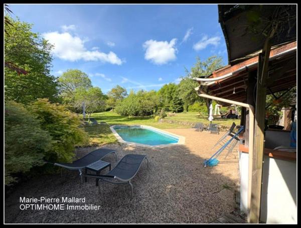 Magnifique propriété à la campagne à cinq minutes des commodités, sans vis à vis